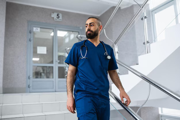 Scrub Rompers – Why It Is Gaining More Traction Among Female Healthcare Professionals